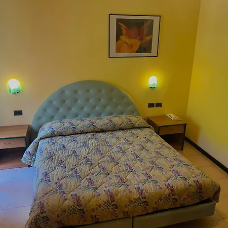 Hotel Ristorante Montenerone Il Poeta 3*