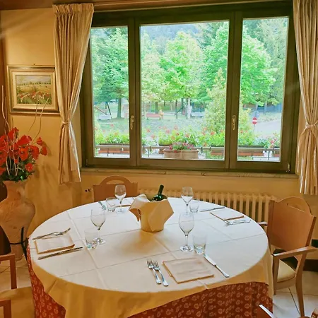 Ristorante Montenerone Il Poeta Szálloda Apecchio