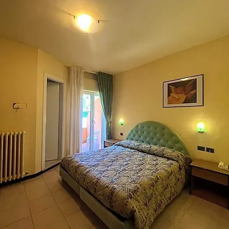 Otel Ristorante Montenerone Il Poeta 3*
