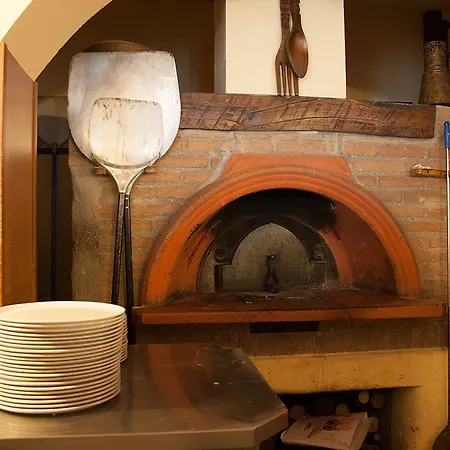 Otel Ristorante Montenerone Il Poeta 3*